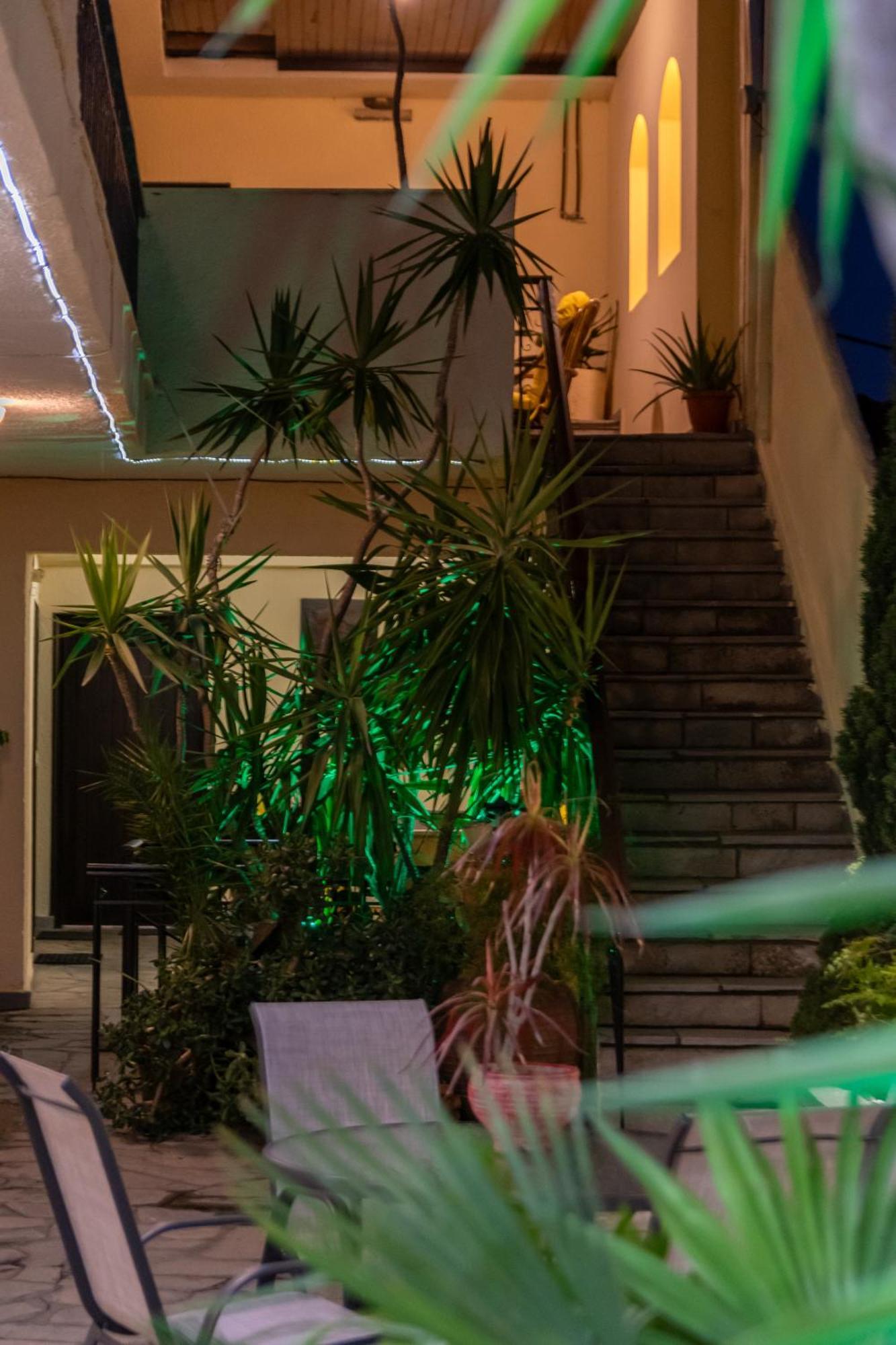 Hotel Petunia เนโอสมาร์มาราส ภายนอก รูปภาพ